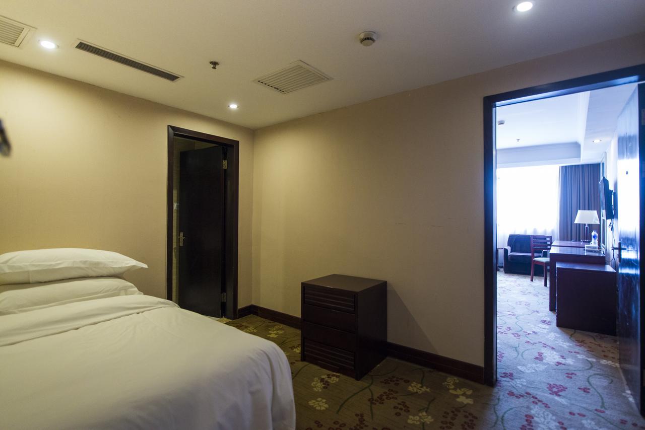 Vienna 3 Best Hotel Shanghai Expo Sanlin Ngoại thất bức ảnh